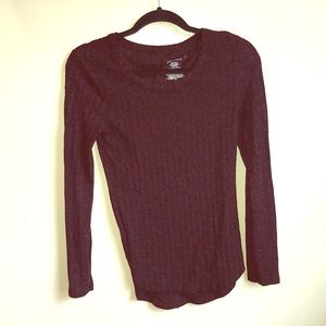 Maroon sweater
